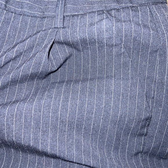 GAP Size 4 Women's Dress Shorts Pants Stretch Inseam 4.5, Four Pockets, Striped - Picture 7 of 7